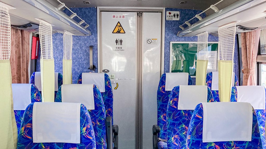 トイレ付のバスを徹底解説！快適に移動するためのコツや注意点を紹介 貸切バス予約.com