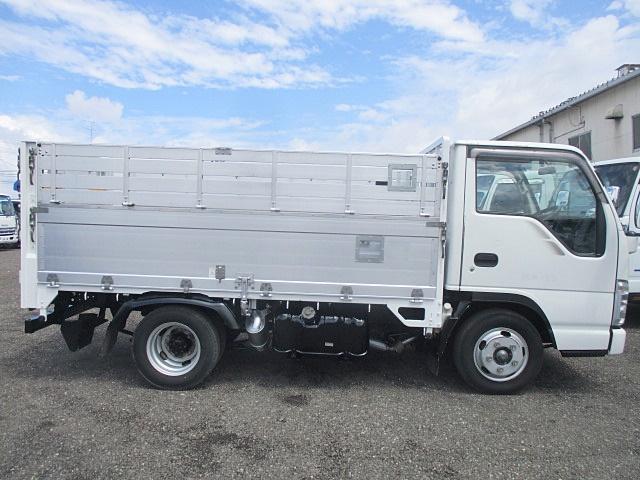 車の部位の名称一覧！外装や内装パーツの役割を解説 図解あり