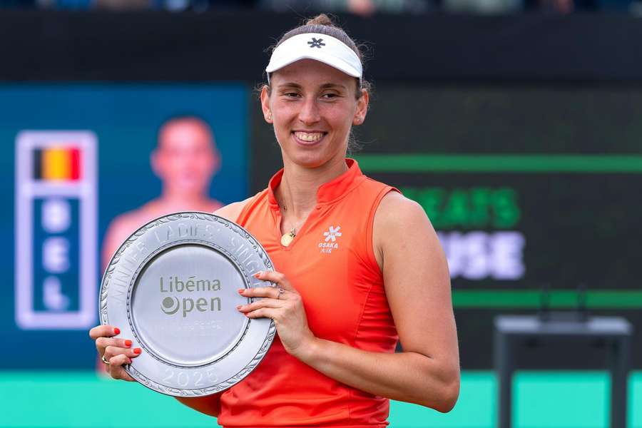 38歳の元ベルギー代表メルテンス、「やめる！」と音楽フェスで引退表明 『発表の仕方は控えめに言って衝撃的』と現地紙 Qoly サッカーニュース