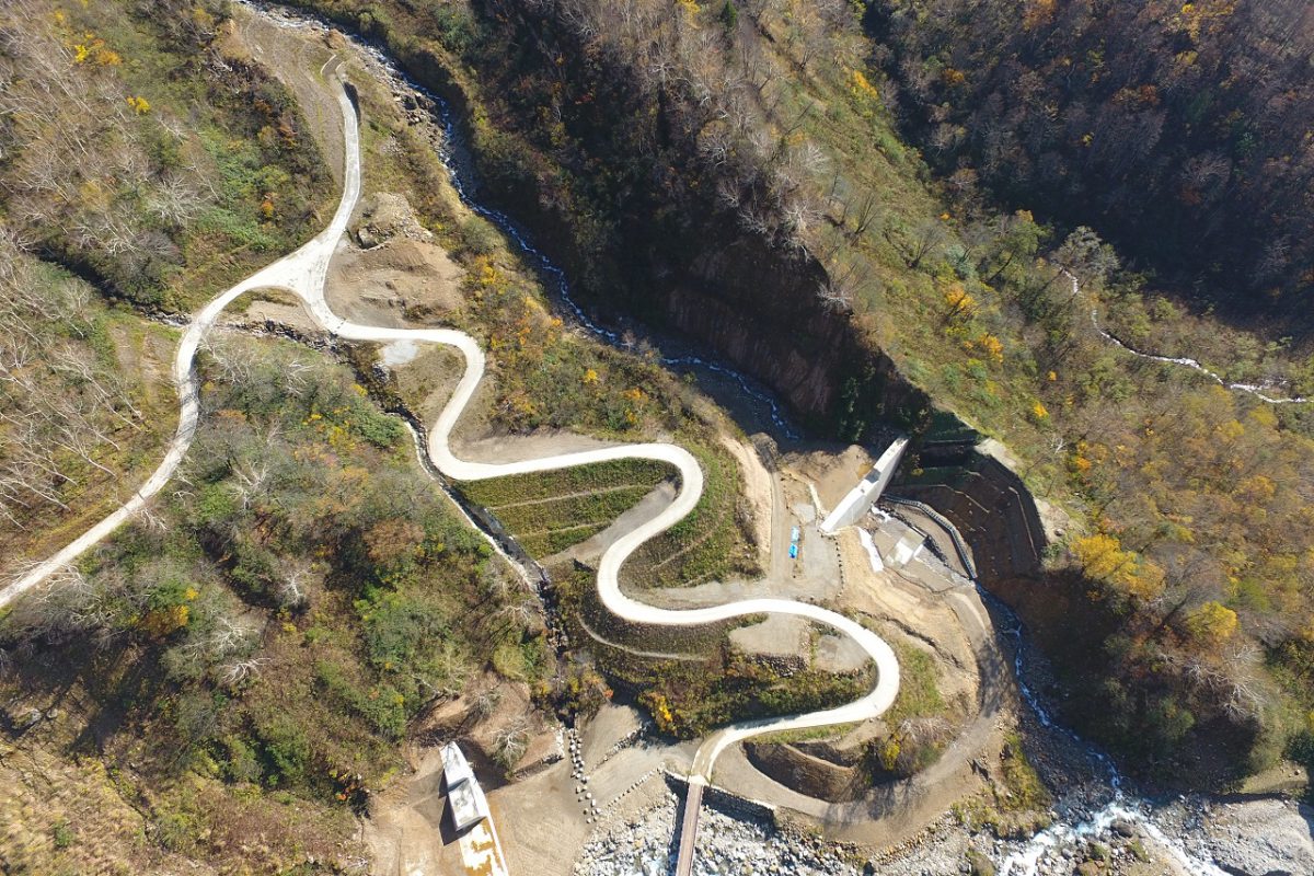 Ｒ６ 湯川上流地区砂防堰堤工事用道路工事株式会社高田組建設業・土木工事・舗装工事・建築工事富山県富山市