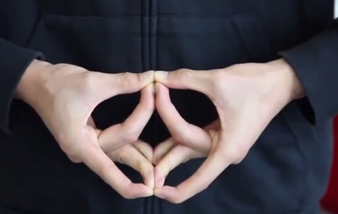 日本でよく見る「お金」のしぐさ、海外でうっかりやると品性を疑われます仕事のしぐさ図鑑ダイヤモンド・オンライン