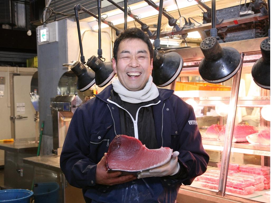 大阪中央卸売市場の魚屋さん直営店の海鮮丼は素晴らしく豪華で超お値打ちです！ 西九条 「さかな食堂 mokenモーケン 」Mのランチ