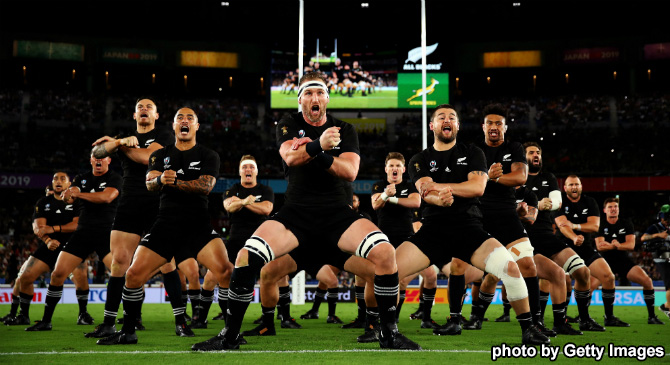 カパ・ハカ：パフォーマンスアート100% ピュア・ニュージーランド