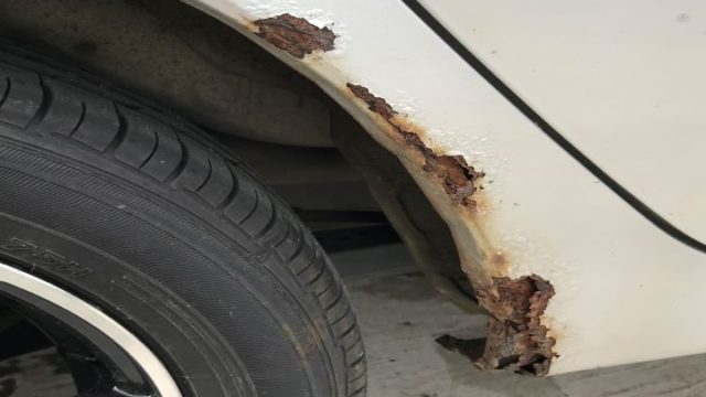 車に傷が付いた！ 自分でできる傷消しの方法と注意点格安板金塗装 池内自動車