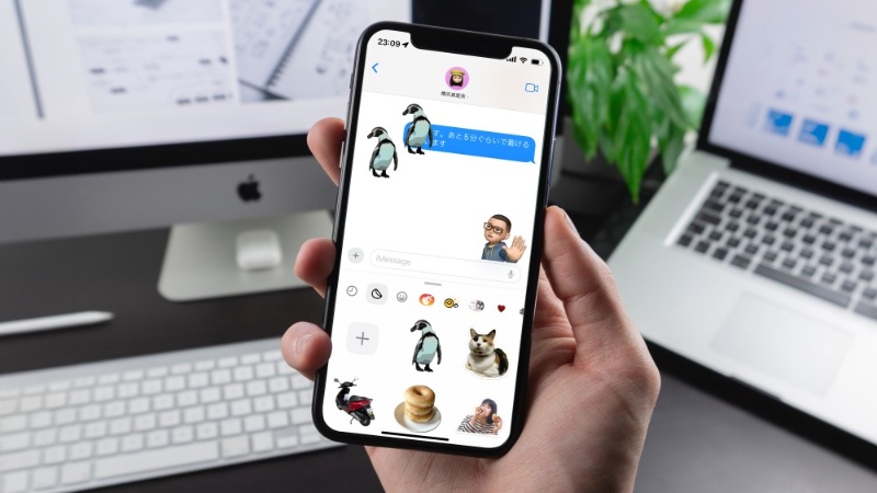 iPhoneの写真にステッカーを貼る方法 - YouTube