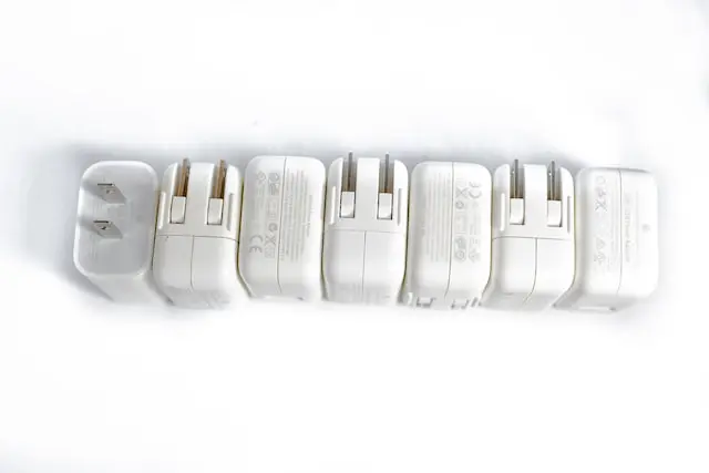 ELECOM T-NHPAA3WH 日本用変換プラグ Aタイプ ホワイト激安の新品・型落ち・アウトレット 家電 通販 XPRICE -エクスプライス旧 PREMOA - プレモア