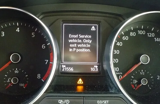 クルマの警告灯が点灯している意味とは？マークの種類と意味も解説CARPRIME カープライム