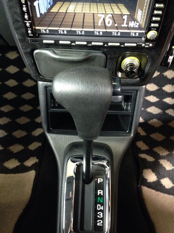 Amazon汎用 シフトノブ プッシュ式 AT シルバー アルミ 10cm オートマ シフト レバー カスタム 交換 ドレスアップシフトノブ車＆バイク