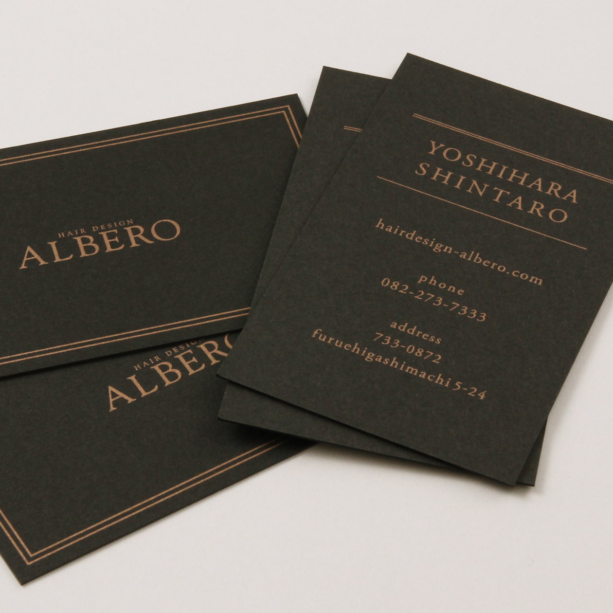 シルクや薔薇を思わせる高級感あるデザインです。名刺作成・印刷やデザインならBUSINESS名刺印刷所