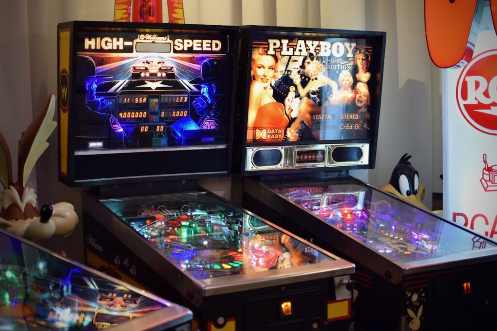 ピンボールマシンの「LINER NOTES PINBALL」