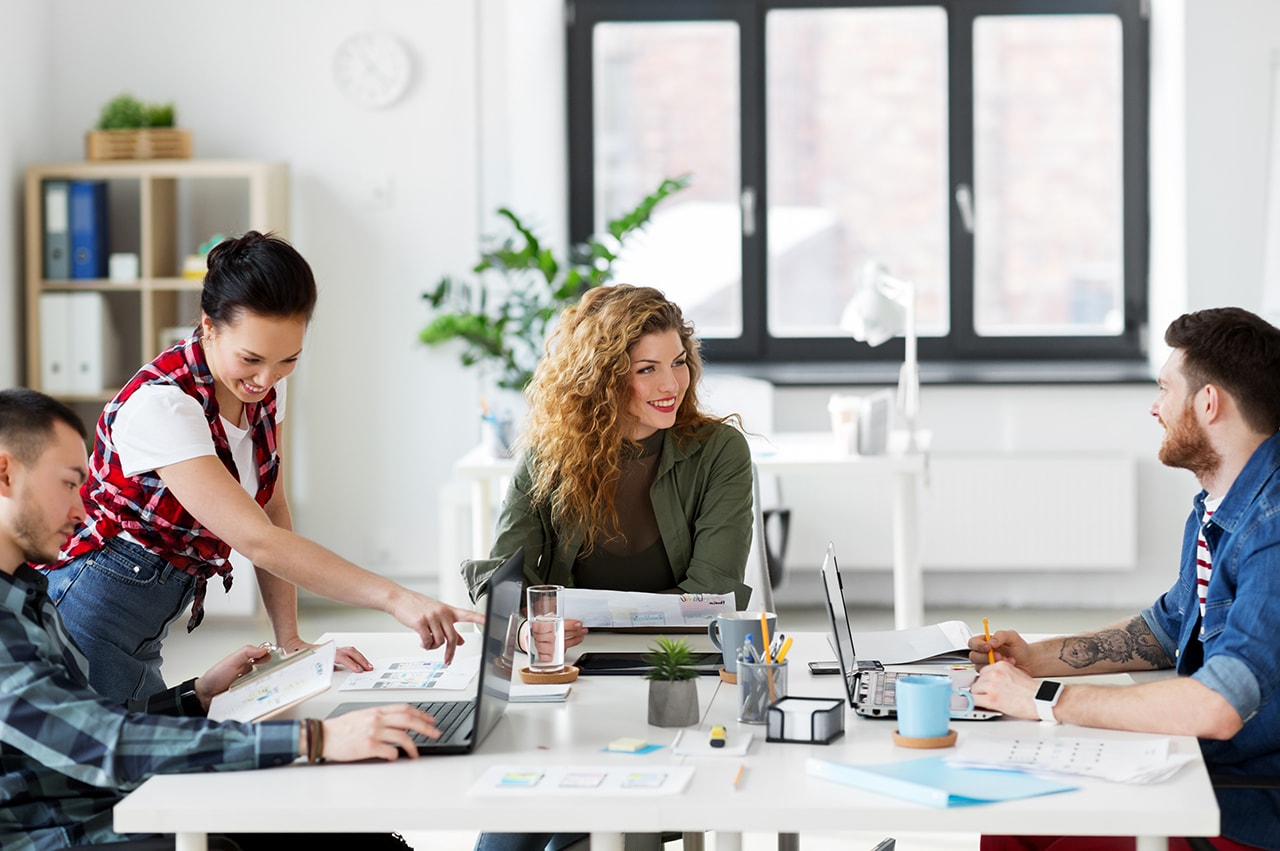 脱・後悔 インハウスデザイナーはやめとけ？転職する前に知るべき事 つらい経験談あり- ZRデザインラボ