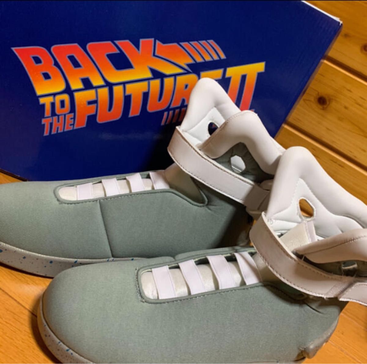 ナイキが作った『バック・トゥ・ザ・フューチャー』のスニーカー、サザビーズで競売開始！ギズモード・ジャパン