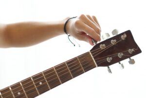 エレキギター 初心者おすすめ チューニング機・ピック付き 楽器・機材