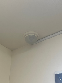 防犯カメラ 夜間撮影時に白くなる原因は赤外線だった