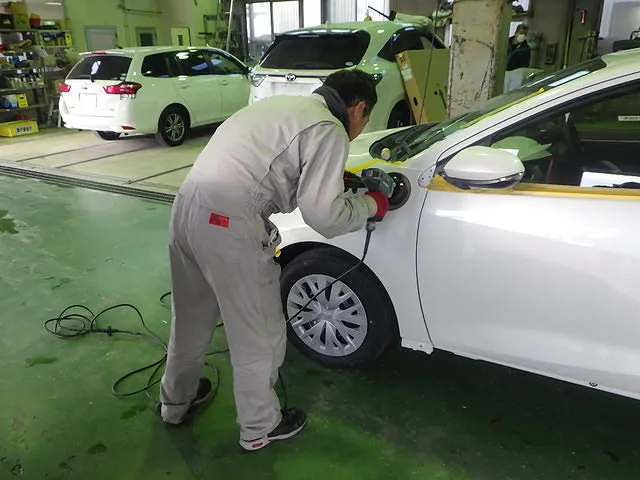 渡辺鈑金塗装とは愛知県西尾市の自動車修理 渡辺鈑金塗装