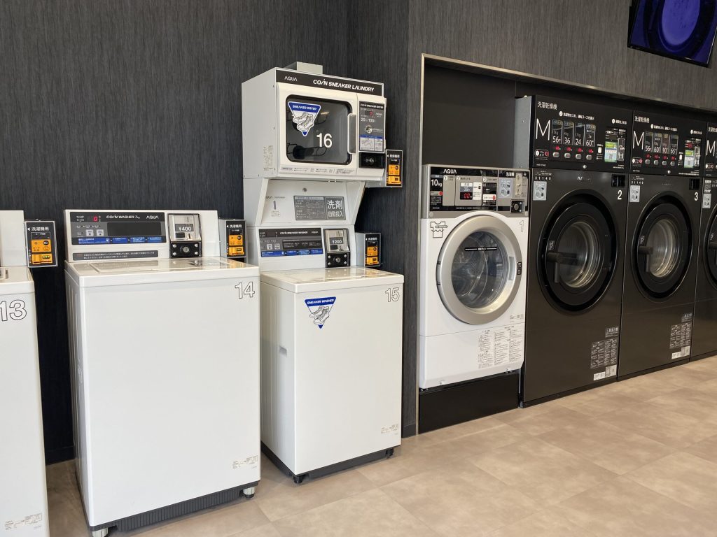 ランドリー活用術 ② シューズ専用機の使い方を解説！ スニーカー洗ってみたら予想以上の洗浄力にビックリ！ - WeBOX