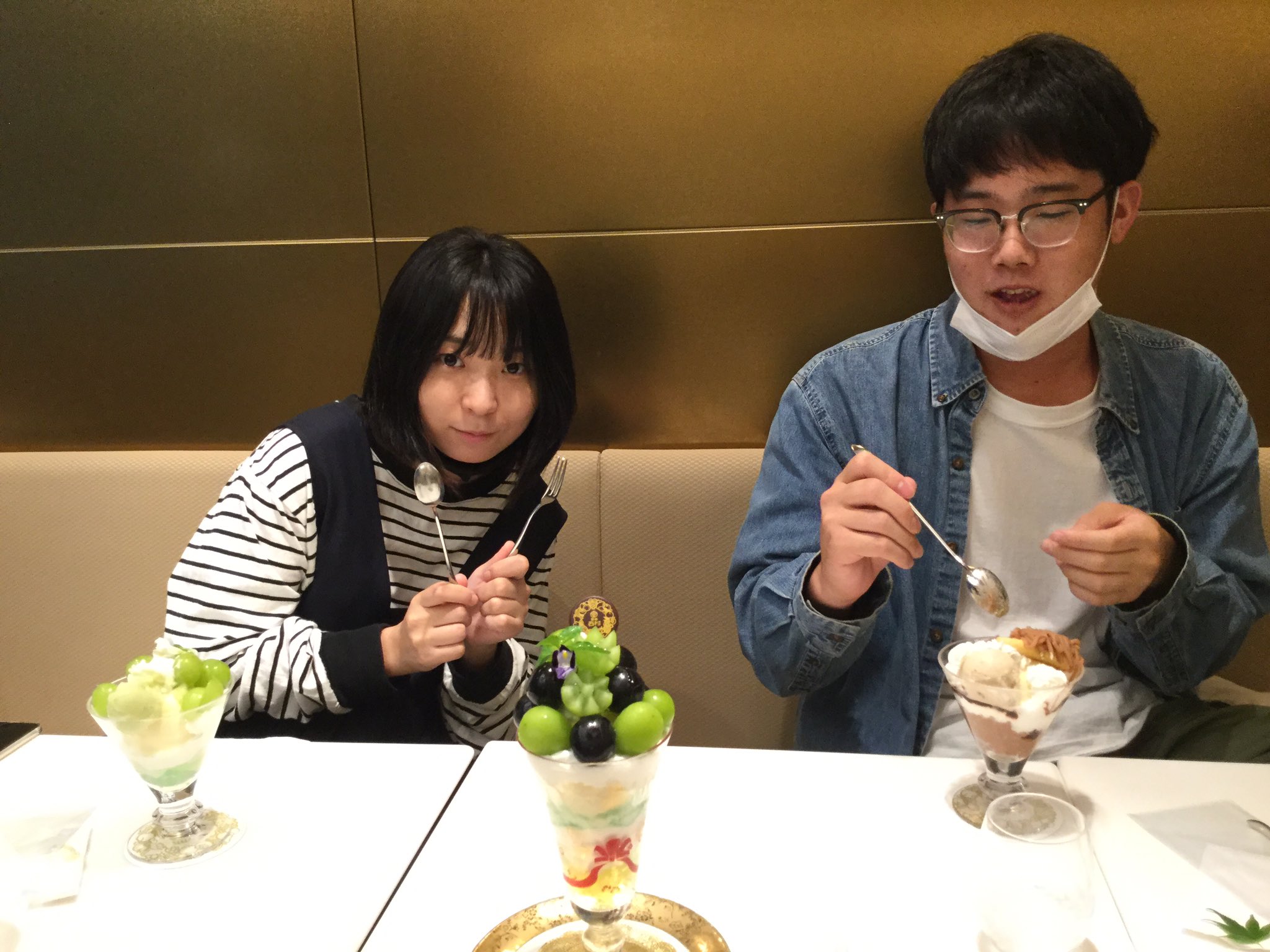 幸せと涙と笑いに包まれた かたまりさんと桜子の結婚式に 行ってきたよ👰‍♀️💗🤵 桜子がウエディングドレスで 登場した瞬間から泣きました😭綺麗すぎ！可愛すぎ！！ 涙が永遠に出てきた！！ 桜子は本当に優しくて 情に熱くて困ってたら助けてくれて 可愛いのに性格が