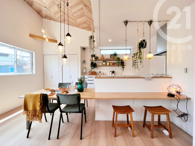 認定中古車決算SALE開催 – Mercedes-Benz沼津