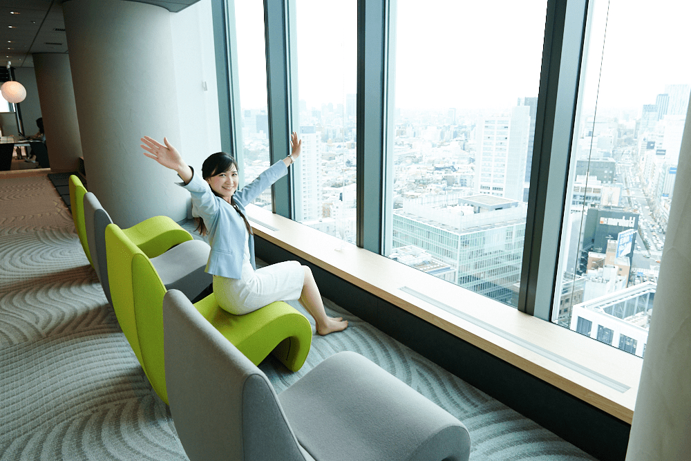 25坪 気分で座席を選べる。おしゃれなオフィスのリフレッシュスペース - スタイルブック