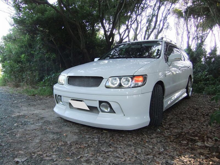 日産： NISSAN HERITAGE COLLECTIONルネッサ EV