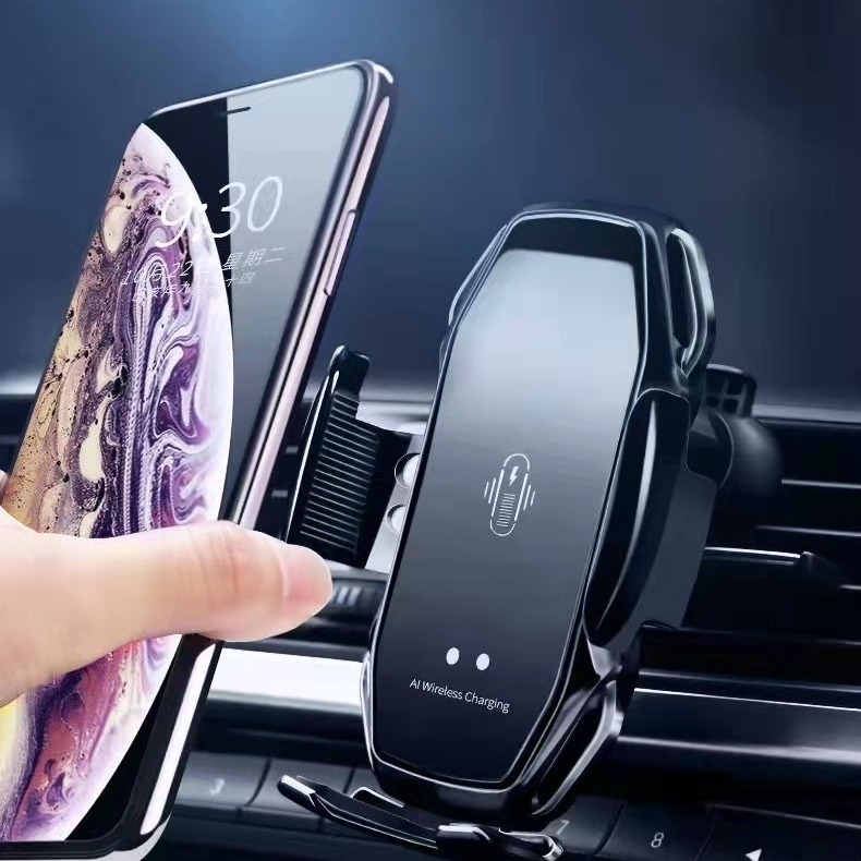 充電しながらスッキリ収納！ 充電ステーション山崎実業