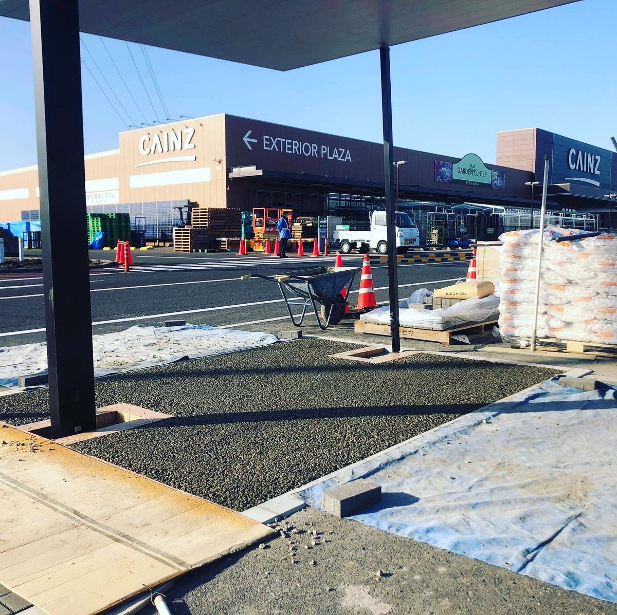 カインズファンの皆さん待っててね！ 2022年中目標で オワコン 関東カインズ核店舗での販売が始まるにょ」雑草・ぬかるみ対策「オワコン 」生コンポータル