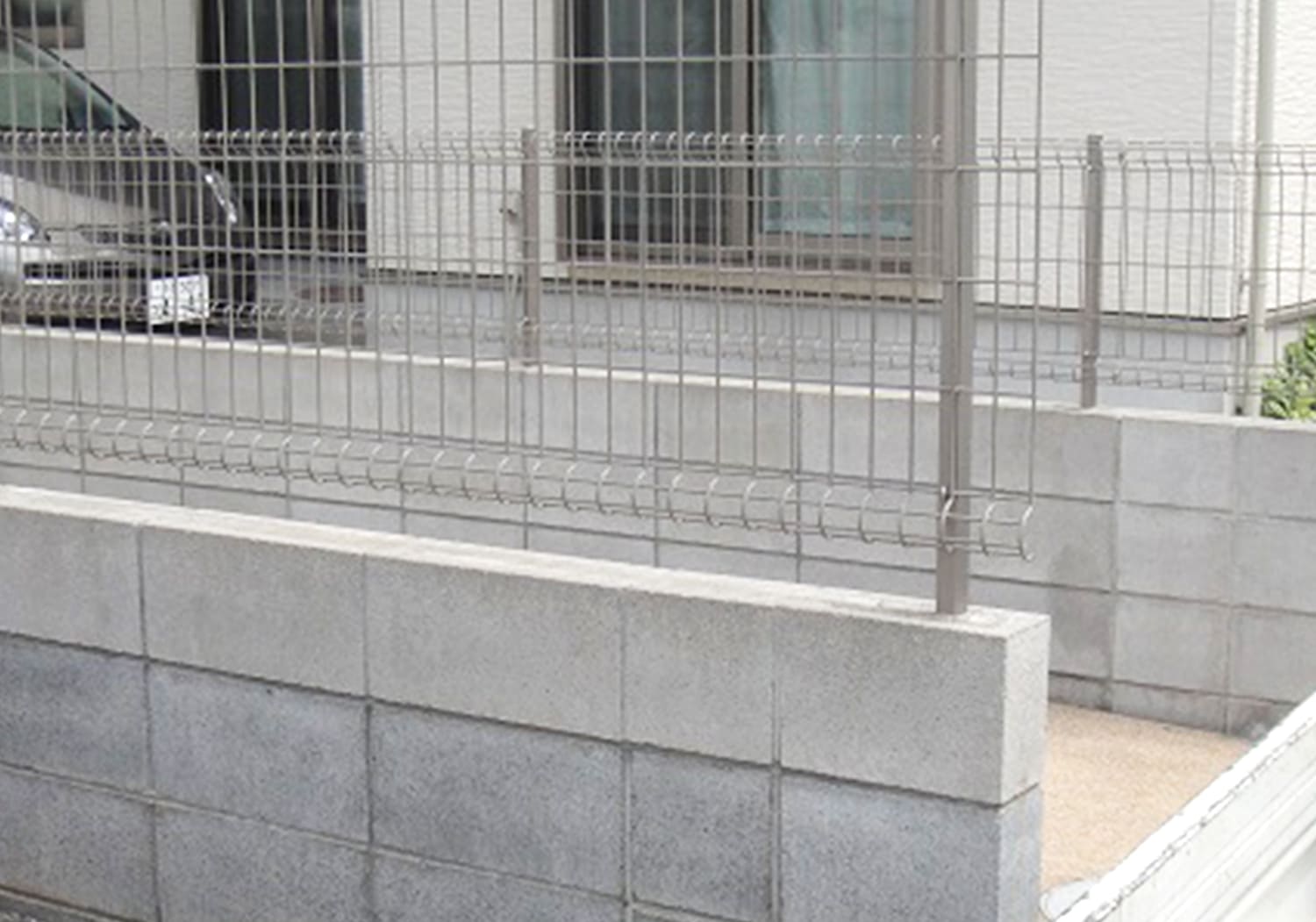 No.166老朽化したアルミフェンスを撤去しての人工木ラティス設置目隠しフェンス・ウッドデッキ専門店のエコウッド