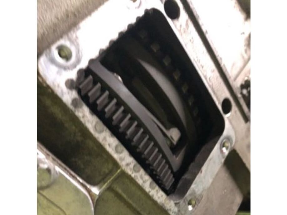 クラッチ.とは何？ わかりやすく解説 Weblio辞書