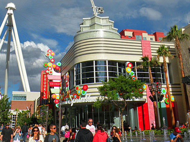 至極の30分を味わえるハイローラー 巨大観覧車から眺めるラスベガス！ - 成功する留学