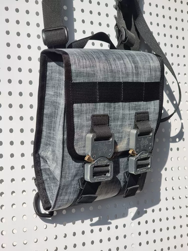 アクロニウム バッグ acronym bagjack アクロニウムバックジャック高機能メッセンジャーバック : acronym アクロニウム 通販×