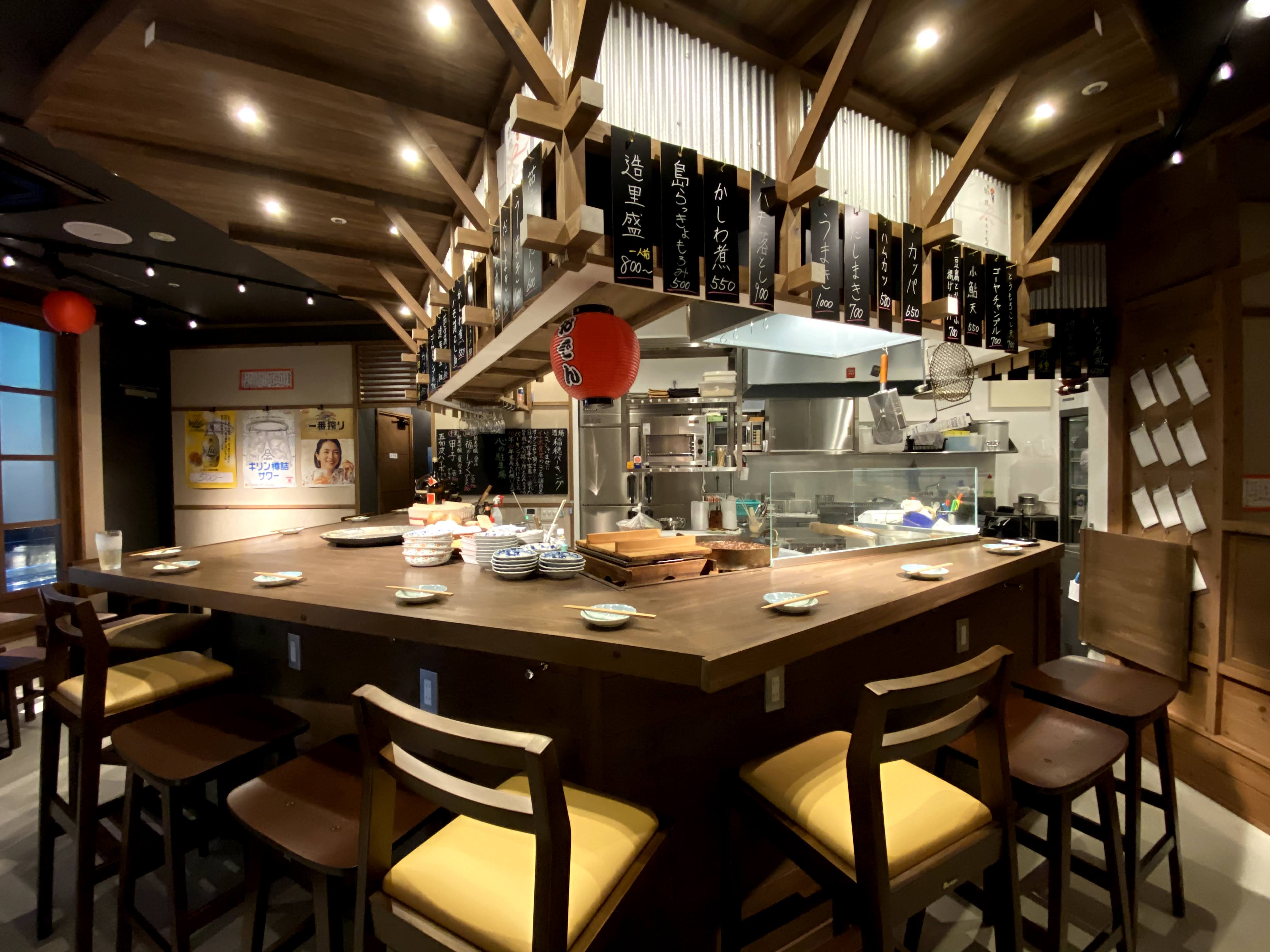 飲食店のカウンター席完全ガイド高さ別メリット、最適な幅・奥行き、素材選びまで徹底解説！ショップ東京の店舗・オフィス内装デザインはユニオンテック