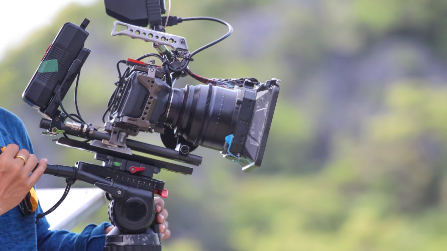 カメラマンとは仕事内容・年収・なり方・資格・就職・転職・働き方を解説JobQ ジョブキュー