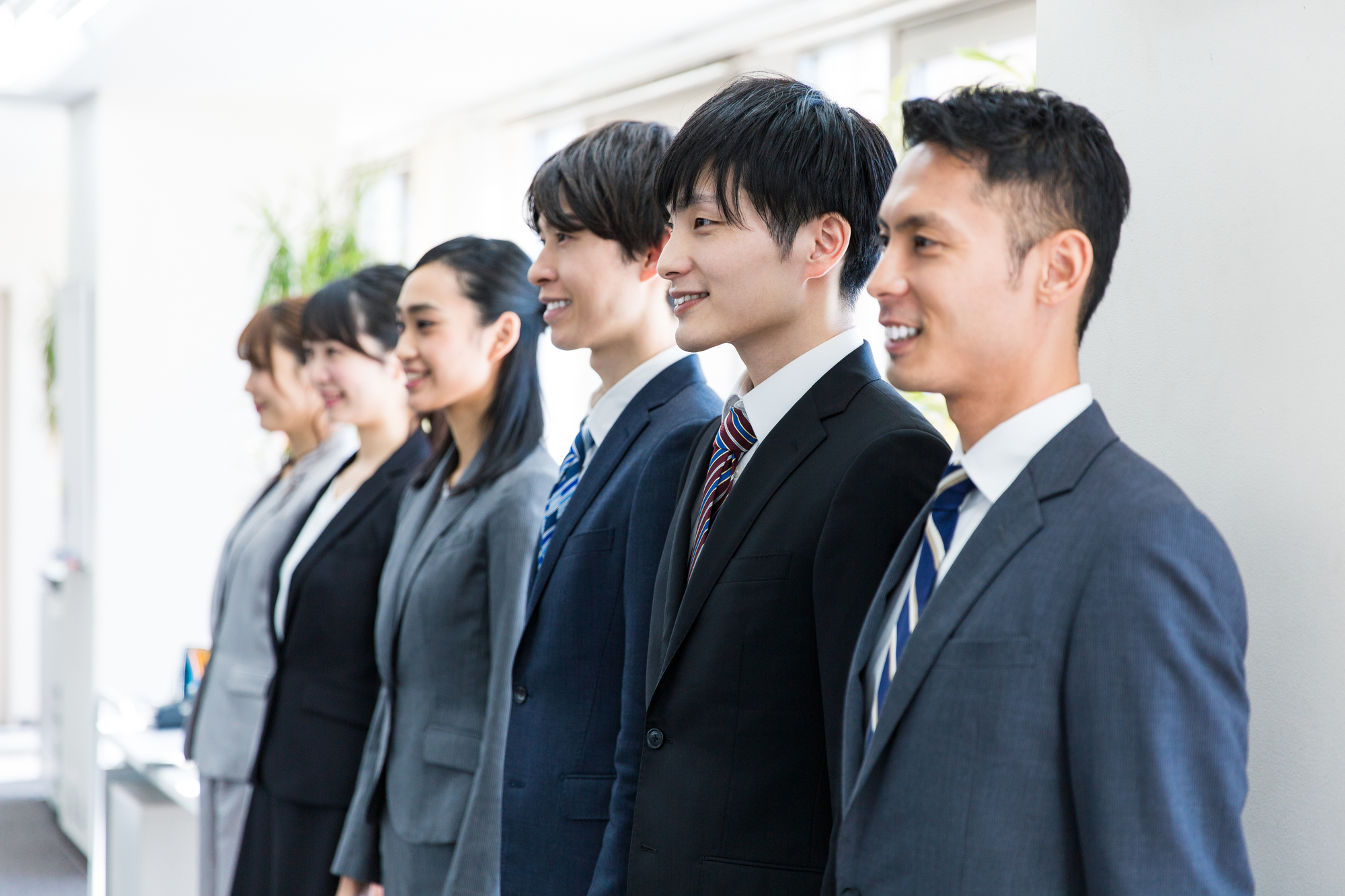 緊張しない！新人が新年会で好印象を残すための挨拶術 例文付きIndeedインディード