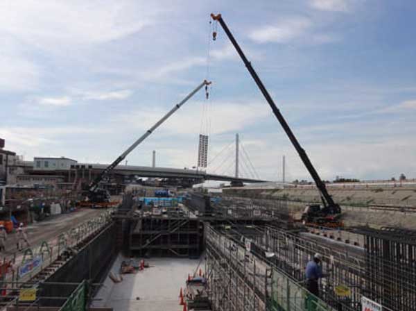 開削トンネル道路 曲線施工モジュラーチ工法協会