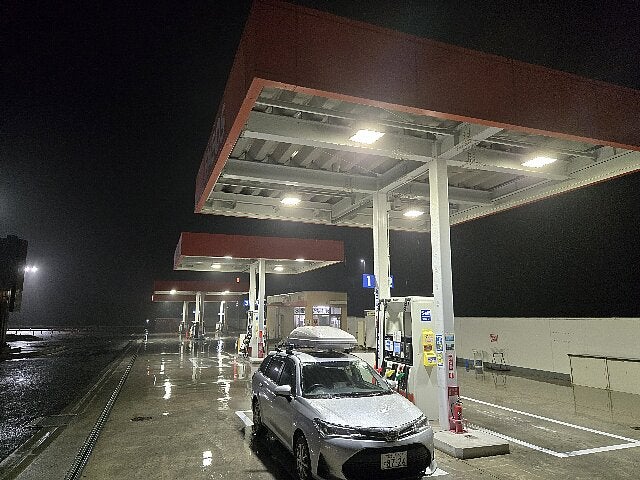 宝塚北SA 一般道からの入口 ウェルカムゲート を写真で紹介 駐車場は14台ほど - 高速道路 SA PAの旅記録