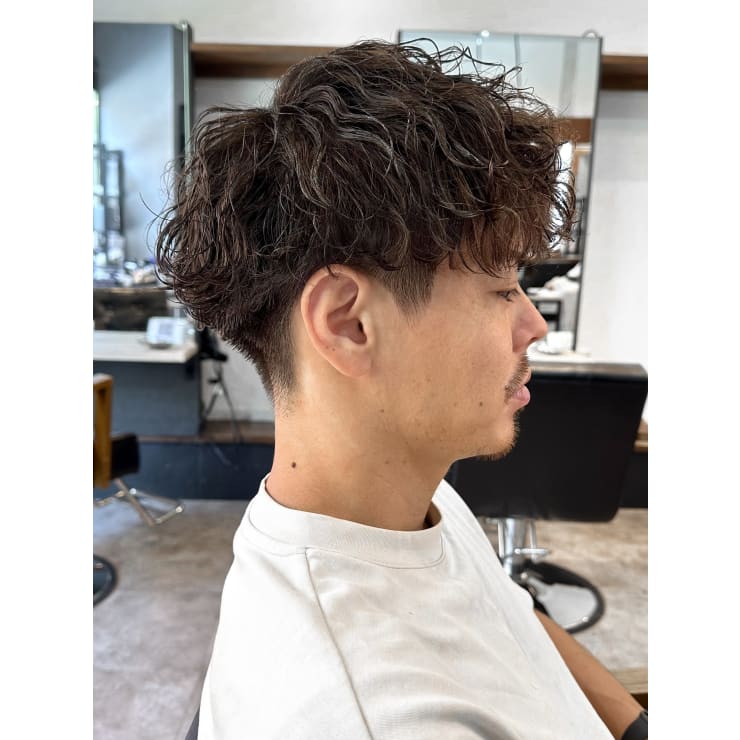 メンズ必見！スペインカールの魅力と最新トレンドまとめ美容室Wiz 美容院・ヘアサロン