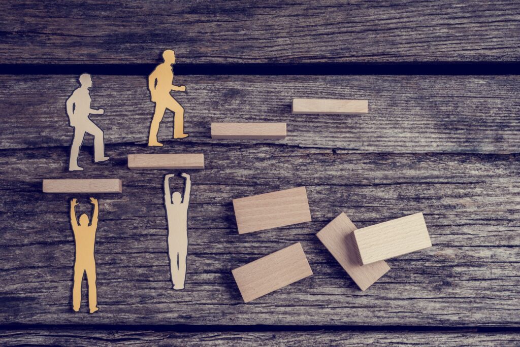 今日のオンライン入管取次者講習には全国から４０人が参加。 これから午後５時までの長丁場が始まります。 私の講義を受けた入管取次者は監理団体関係者 、登録支援機関、学校関係者、受入所属機関を合わせてすでに１０００人を超えています。 この講習では入手した最新の