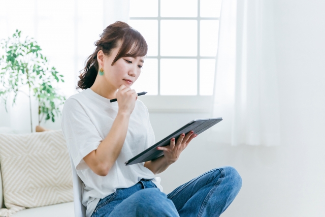 公務員の副業禁止はもう古い！できる副業10選と今後の動向を調査 - 起業ログ