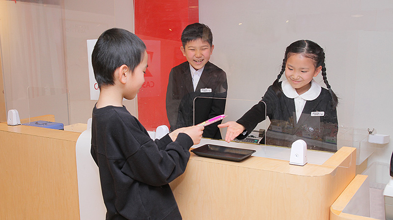 1日デパート店員 ほの国百貨店をすみずみまで体験 - ここにこ日記