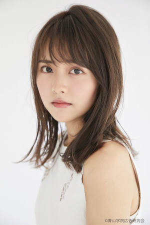 新田さちか、美脚に視線釘付け！「彼服ニットコーデ」でファン魅了！！ WWSチャンネル ｄメニューニュース NTTドコモ