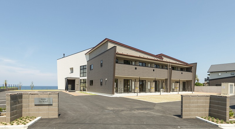 カツデン デザインフレーム横桟手すり 景観フェンス デザインフェンス H800×W1200 〜 2000mm 半艶ブラックDesignFram 旧：カツデンアーキテック : サンガーデンエクステリア - 通販 - Yahoo!ショッピング