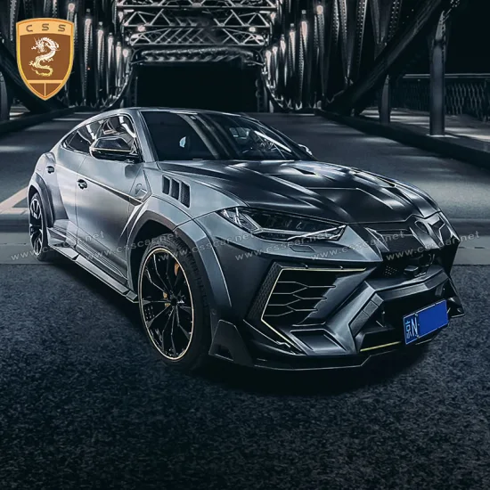 独・マンソリーのランボルギーニ ウルス 最新ボディキットは、攻撃的トリプルエキゾーストパイプ装着！clicccar.com