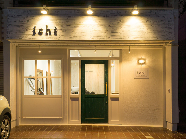 Hair me 吉祥寺 」 の美容室内装デザイン事例QANAETE