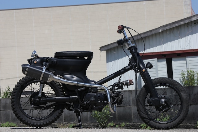スーパーカブを改造するのって、なんだかとっても楽しそうだ。Motor-Fan Bikes モータファンバイクス