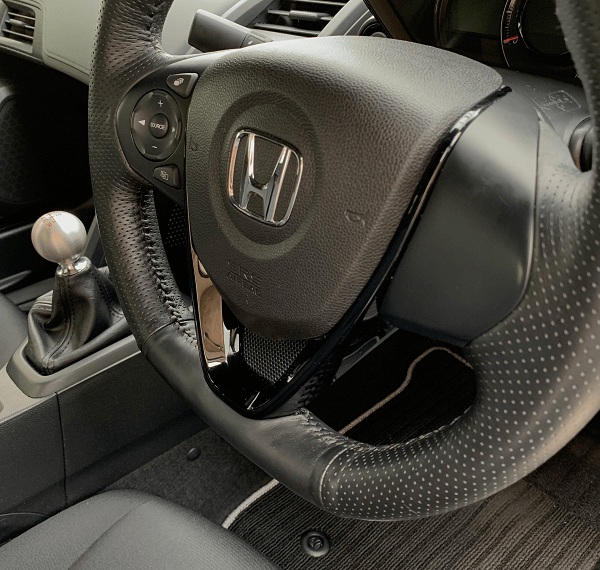 ステアリング革巻きのはなし木の家づくり 中島工務店