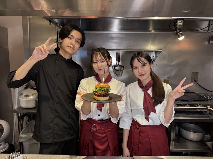 飲食店でバイトをしようと考えている者です。この髪型だと減点対象にな- Yahoo!知恵袋