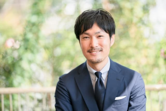 スーツの着こなしポイント14～営業マンのスーツコーデ～大阪・寝屋川 男性 パーソナルカラー・骨格診断「ことのは」