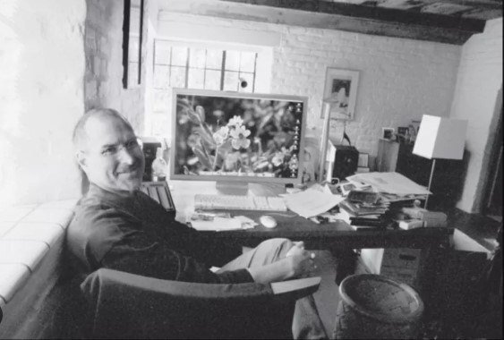 トブ iPhone: 特番「知られざるスティーブ・ジョブズ〜伝説のスピーチの真実〜」を見逃すな 10月12日午後9時