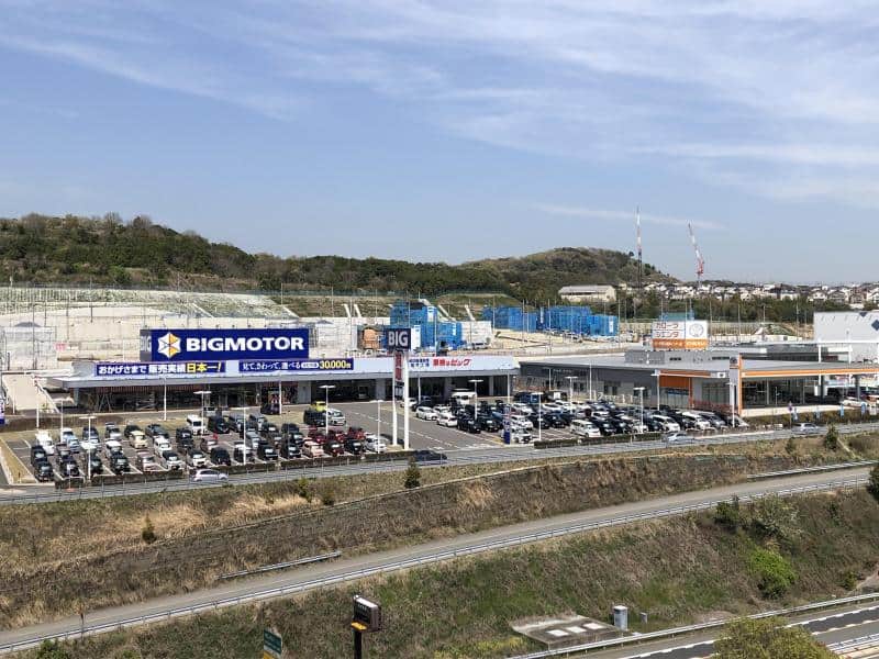 ビッグモーター、本社を多摩の店舗に移転 経営合理化で - 日本経済新聞
