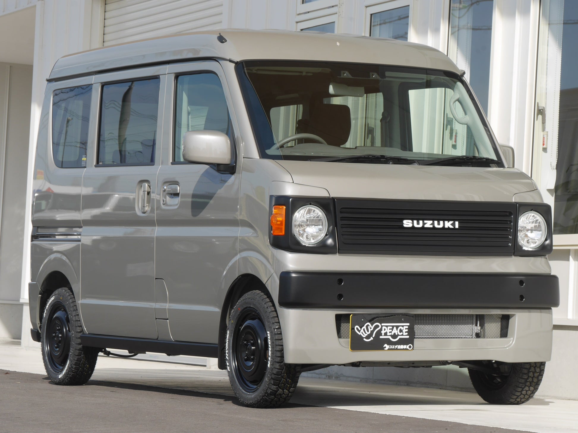 丸目フェイスがヤバイほど愛らしい！ レトロ感120％のエブリイが想像以上に可愛すぎるsoto lover - ソトラバ